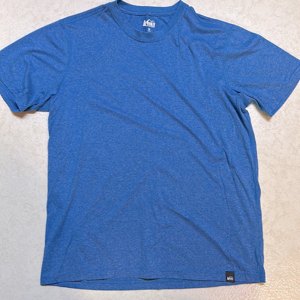 REI men’s athletic t-shirt, medium